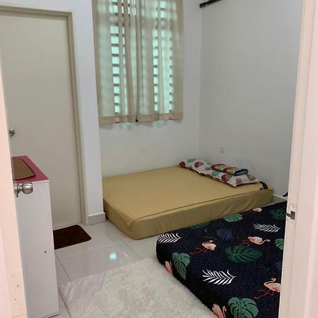 Hadeerna Homestay - Double Storey Terrace Chemor Exterior photo